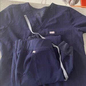 Figs Deep Blue V-Neck Scrub Top and elastic waist and ankle matching bottoms
